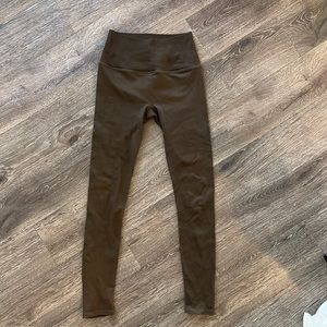Alo seamless ribbed brown leggings and bra